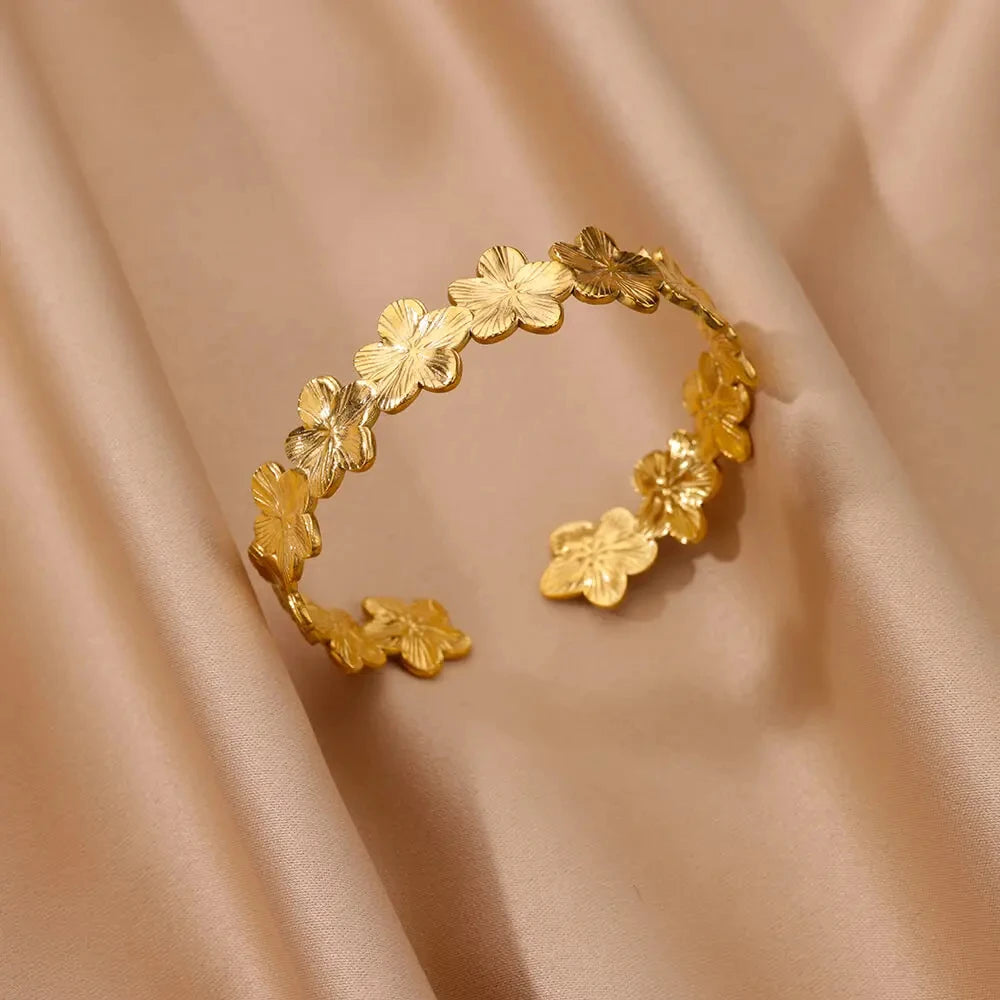 Radiance Loop Bangle